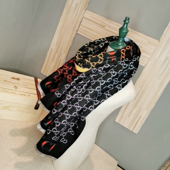blackscarf